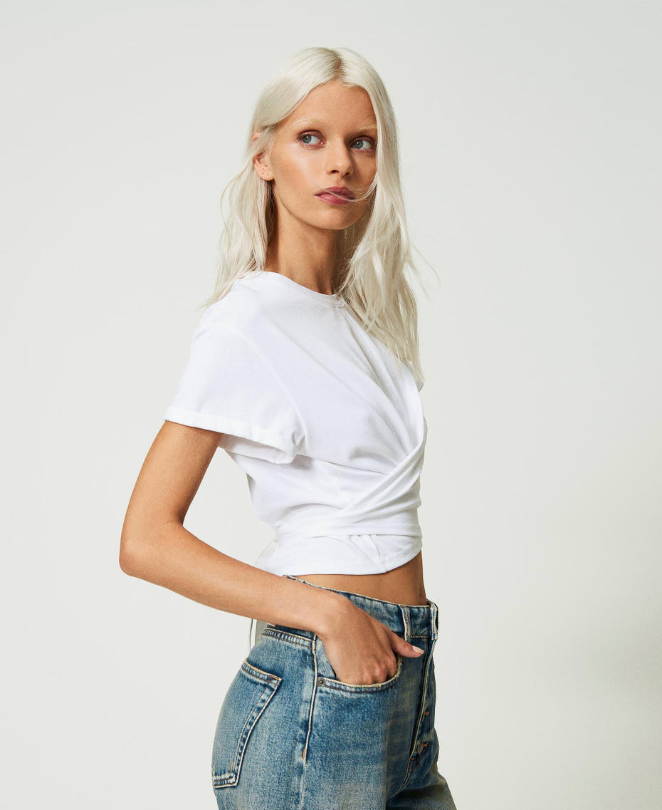 Cropped t-shirt with criss-cross "Papers" White Woman 241AP2130-03