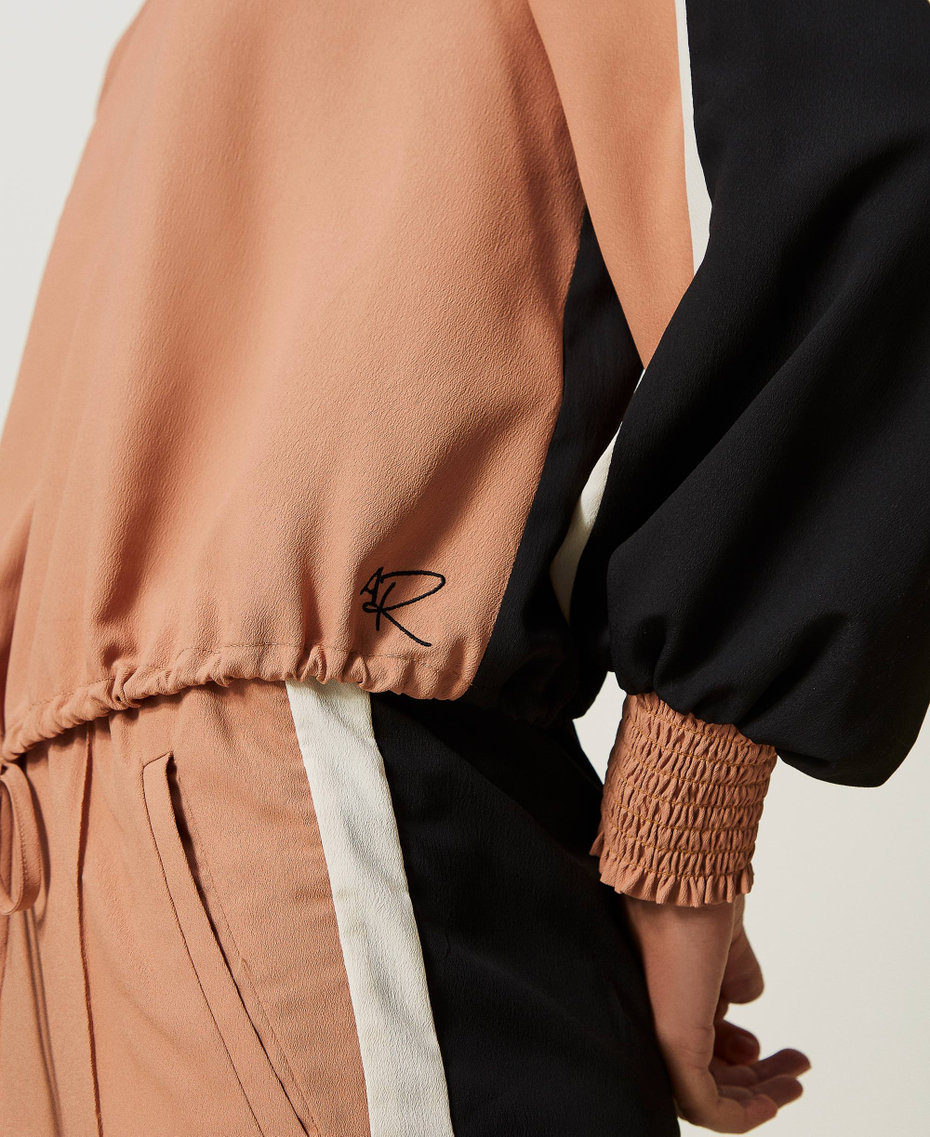 Blouse made from crêpe de Chine with recycled polyester