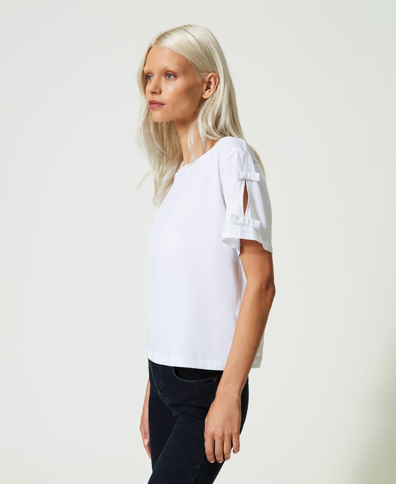Regular t-shirt with small bows
