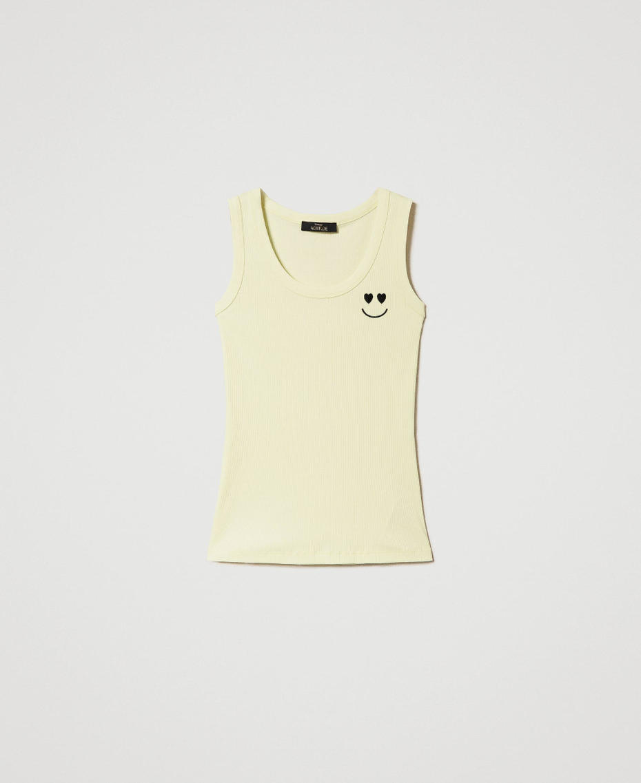 Ribbed top with embroidery