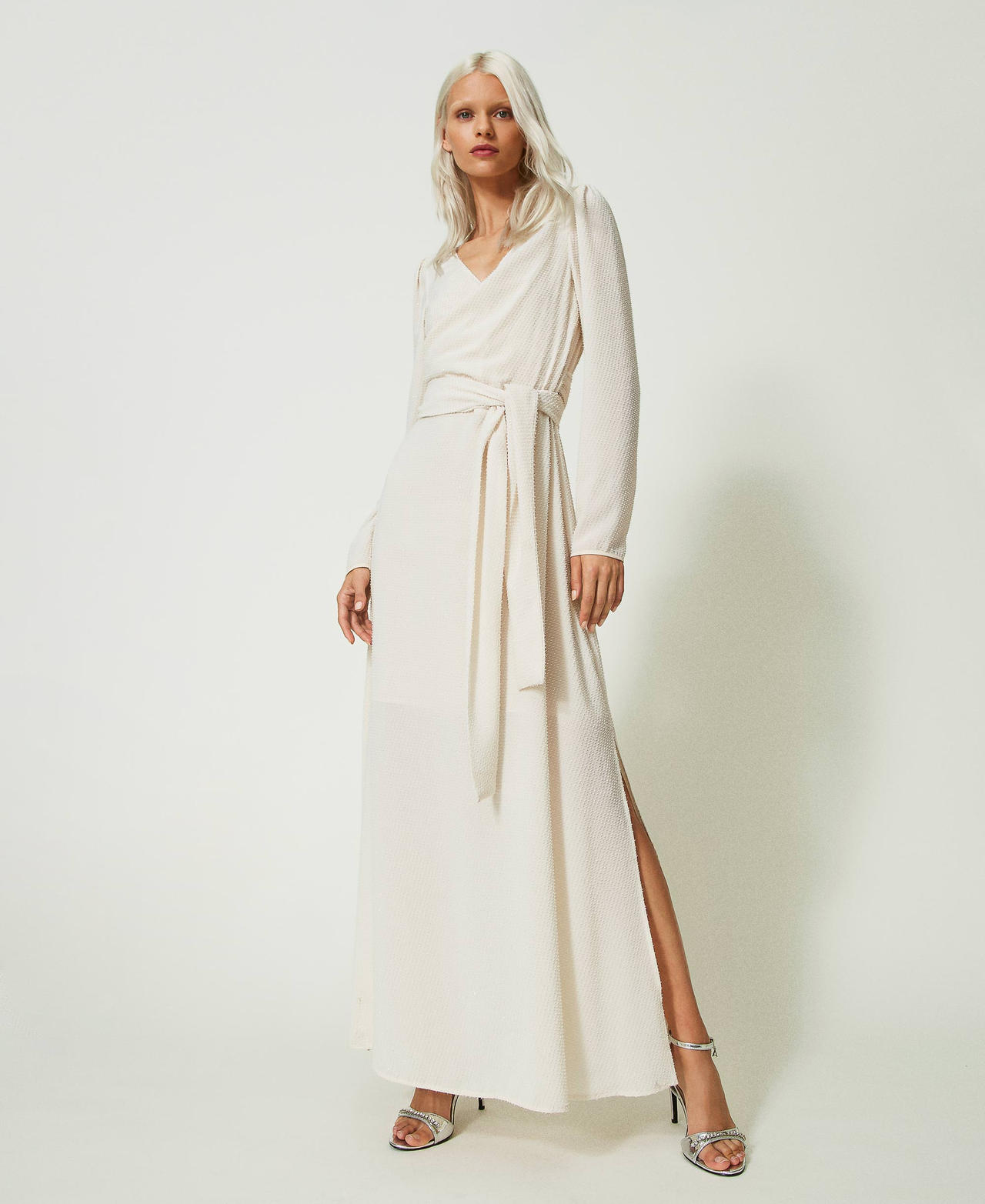 Robe longue en crêpe fil coupé