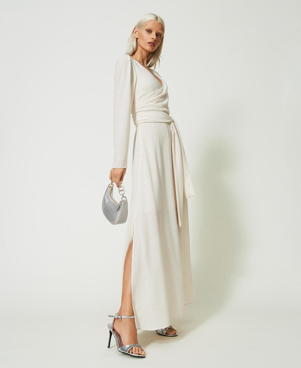 Robe longue en cr&ecirc;pe fil coup&eacute;