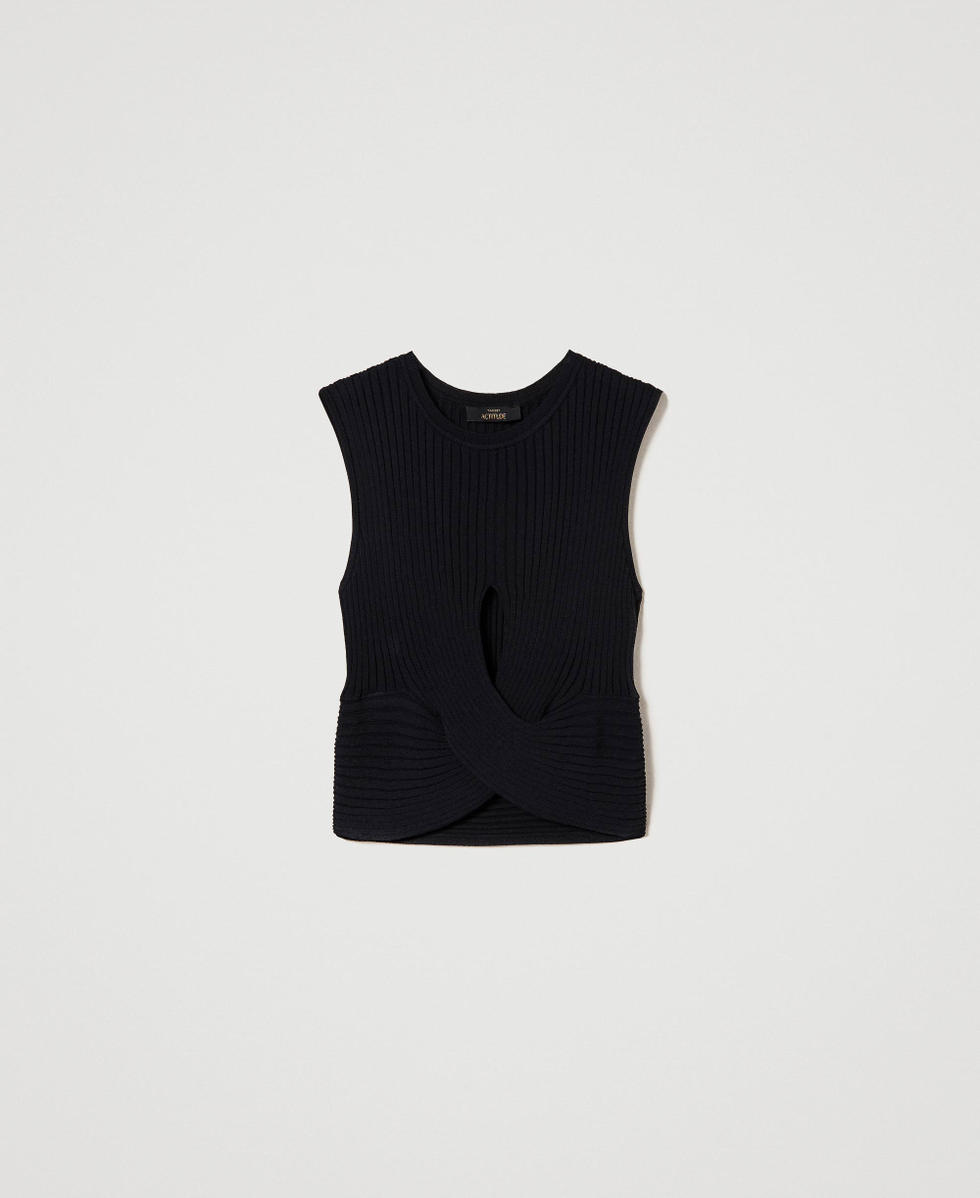 Cropped top with criss-cross