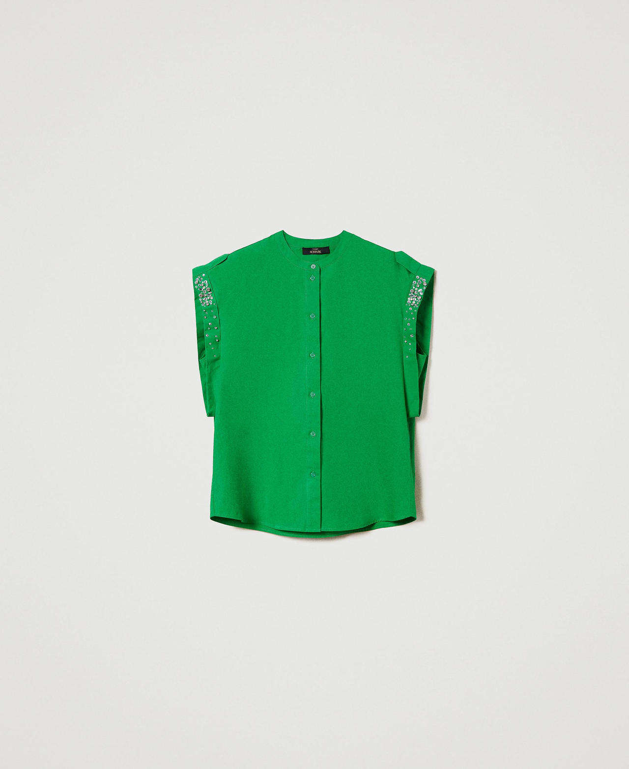 Poplin shirt with embroideries