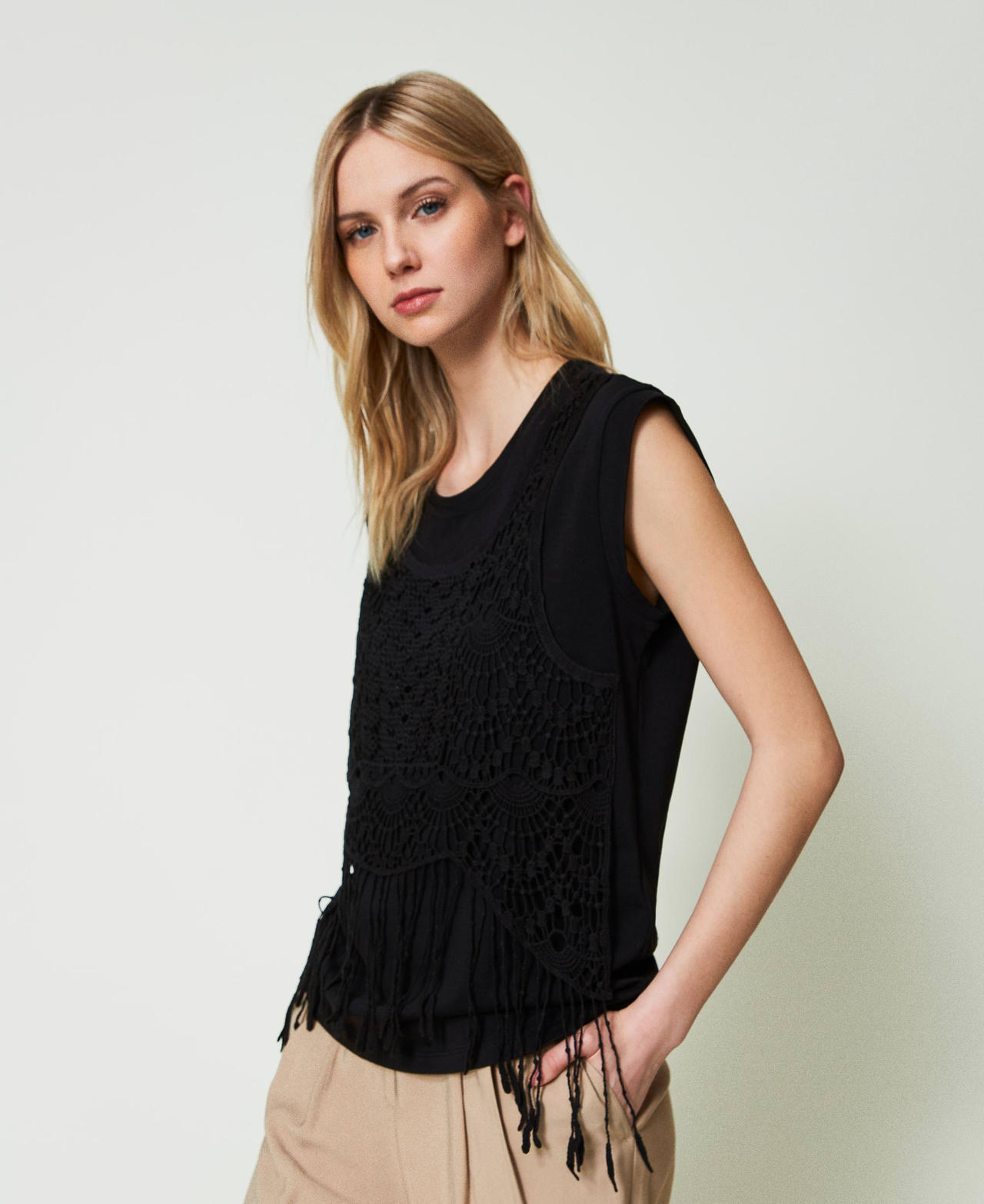 T-shirt with macramé and fringes Two-tone "Papyrus" White / Chantilly Woman 241AT2041-03