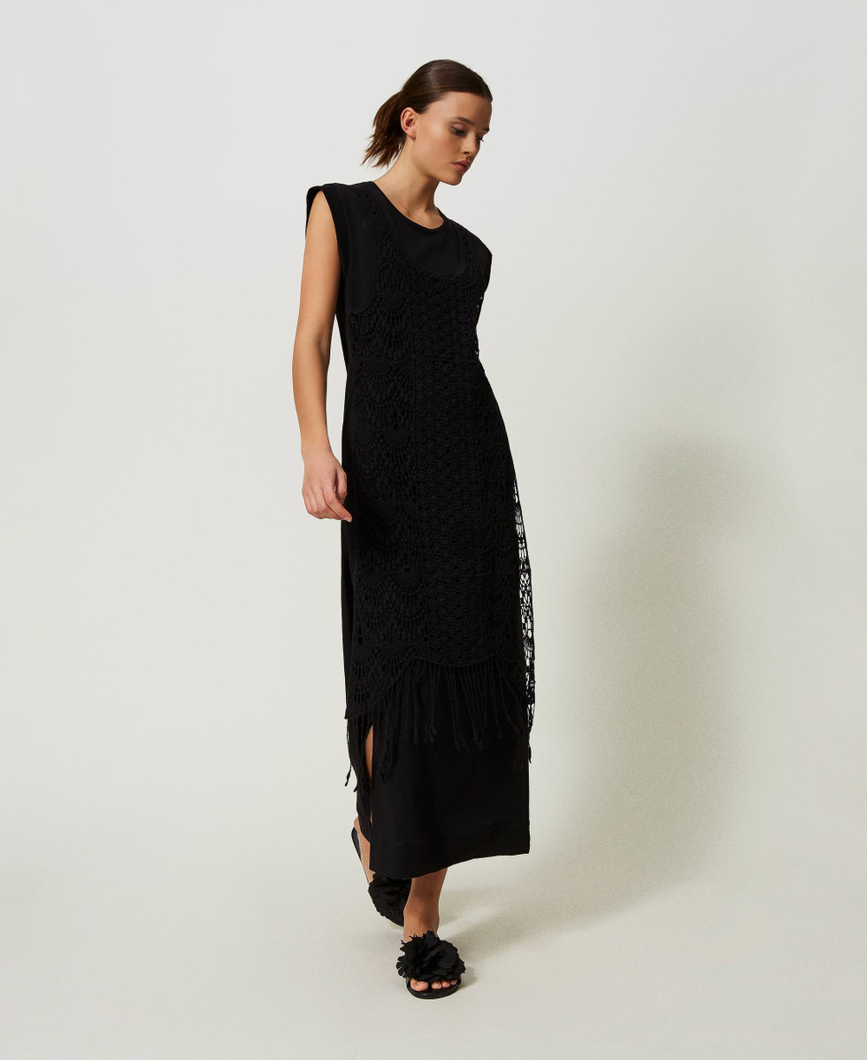 Maxikleid mit Makramee und Schlitz Frau, Schwarz | TWINSET Milano