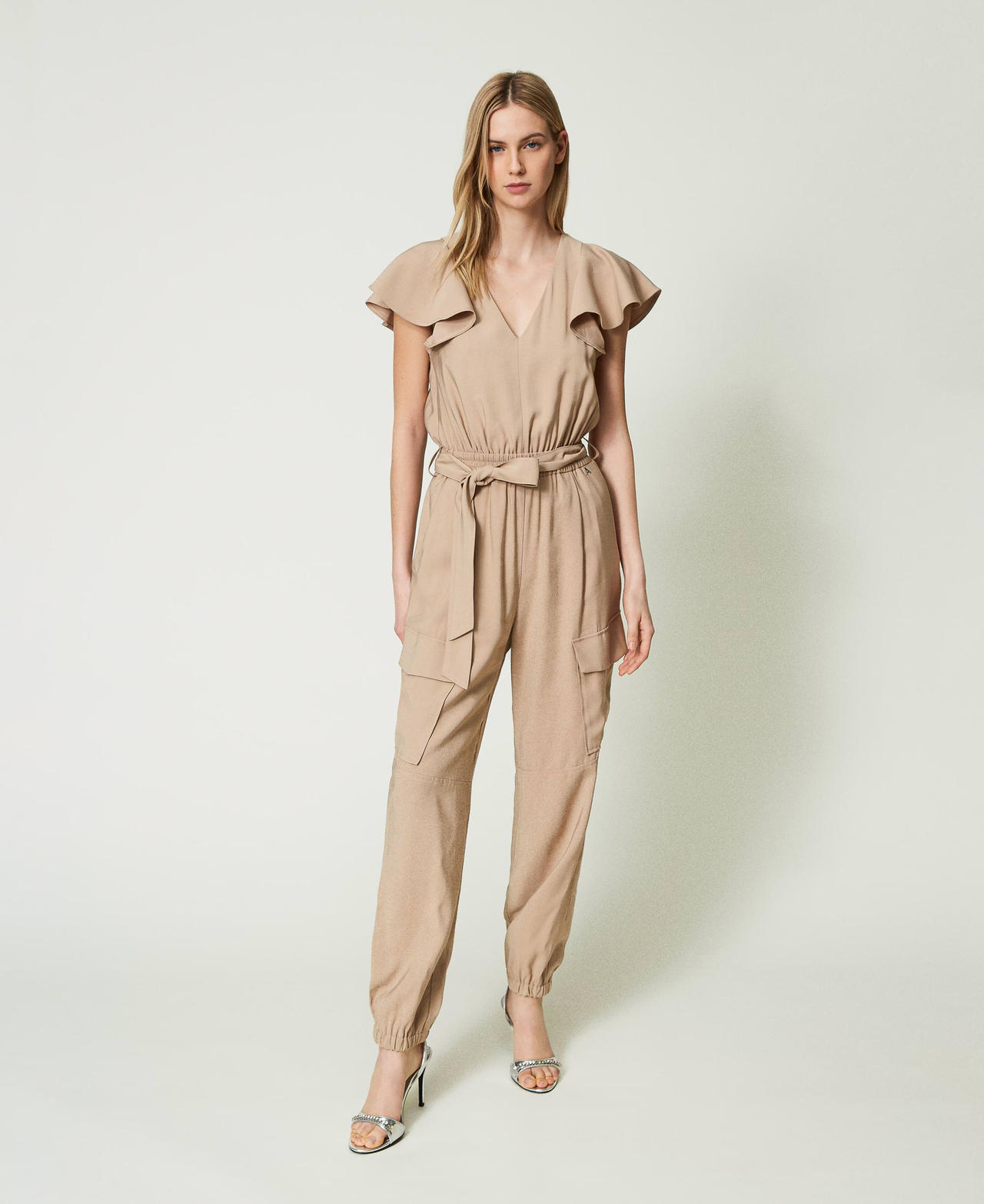 Cargo-Jumpsuit mit Gürtel Schwarz Frau 241AT2113-02