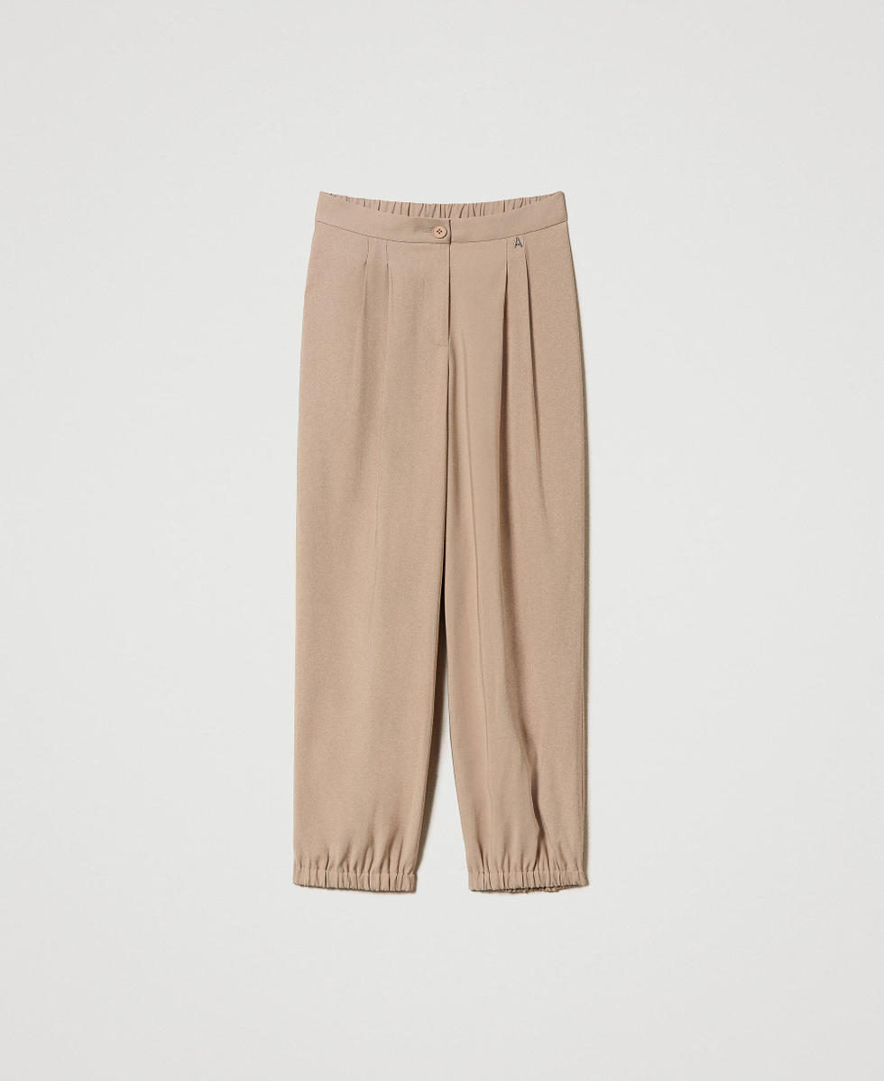 Joggers with pleats