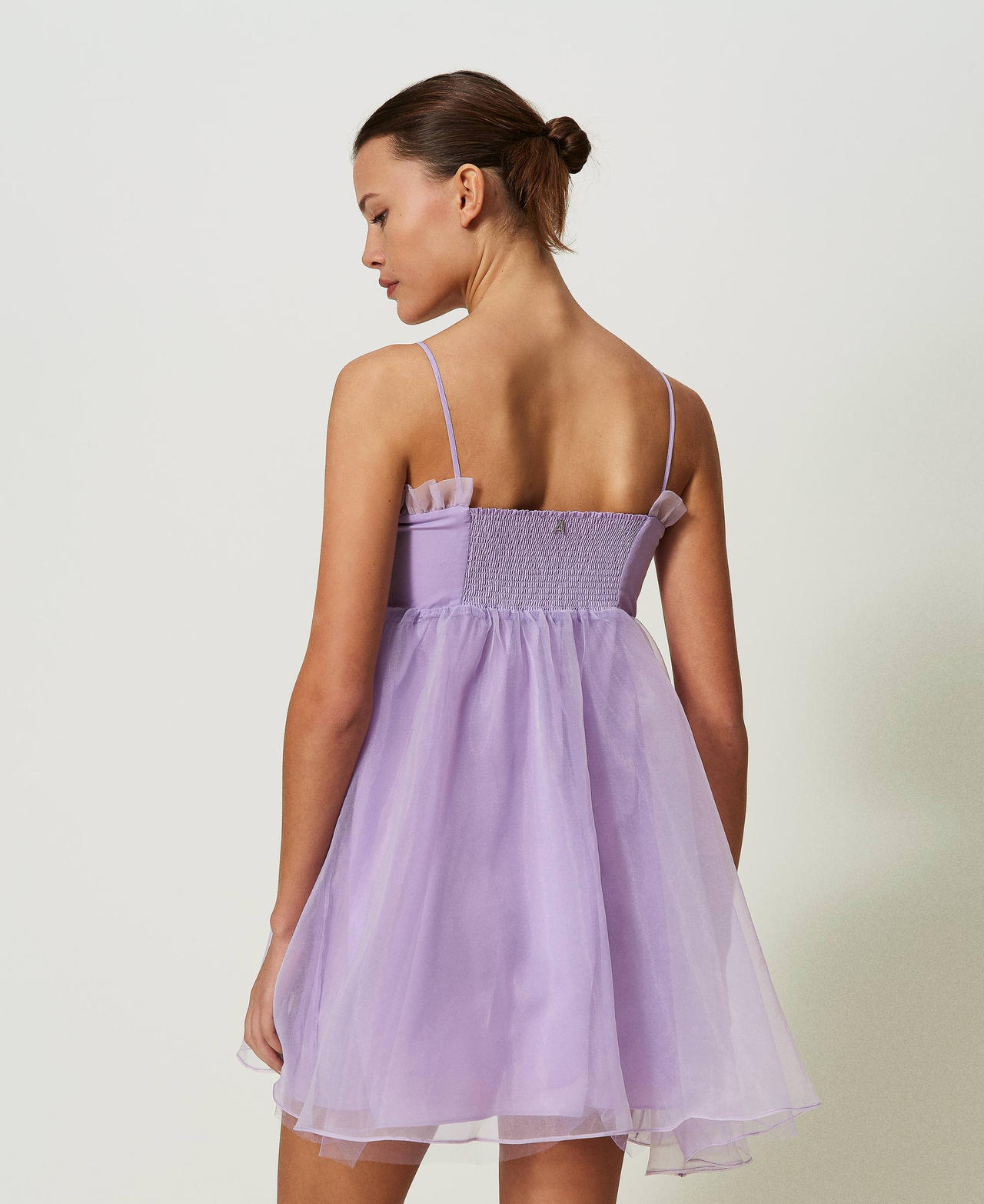 Robe courte en organza avec volants