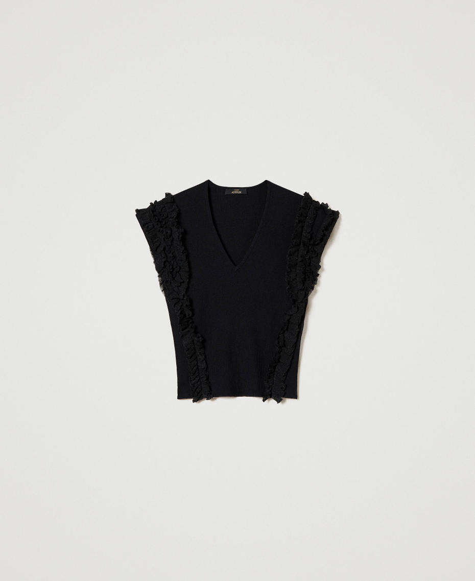 Fitted ribbed top with ruffles