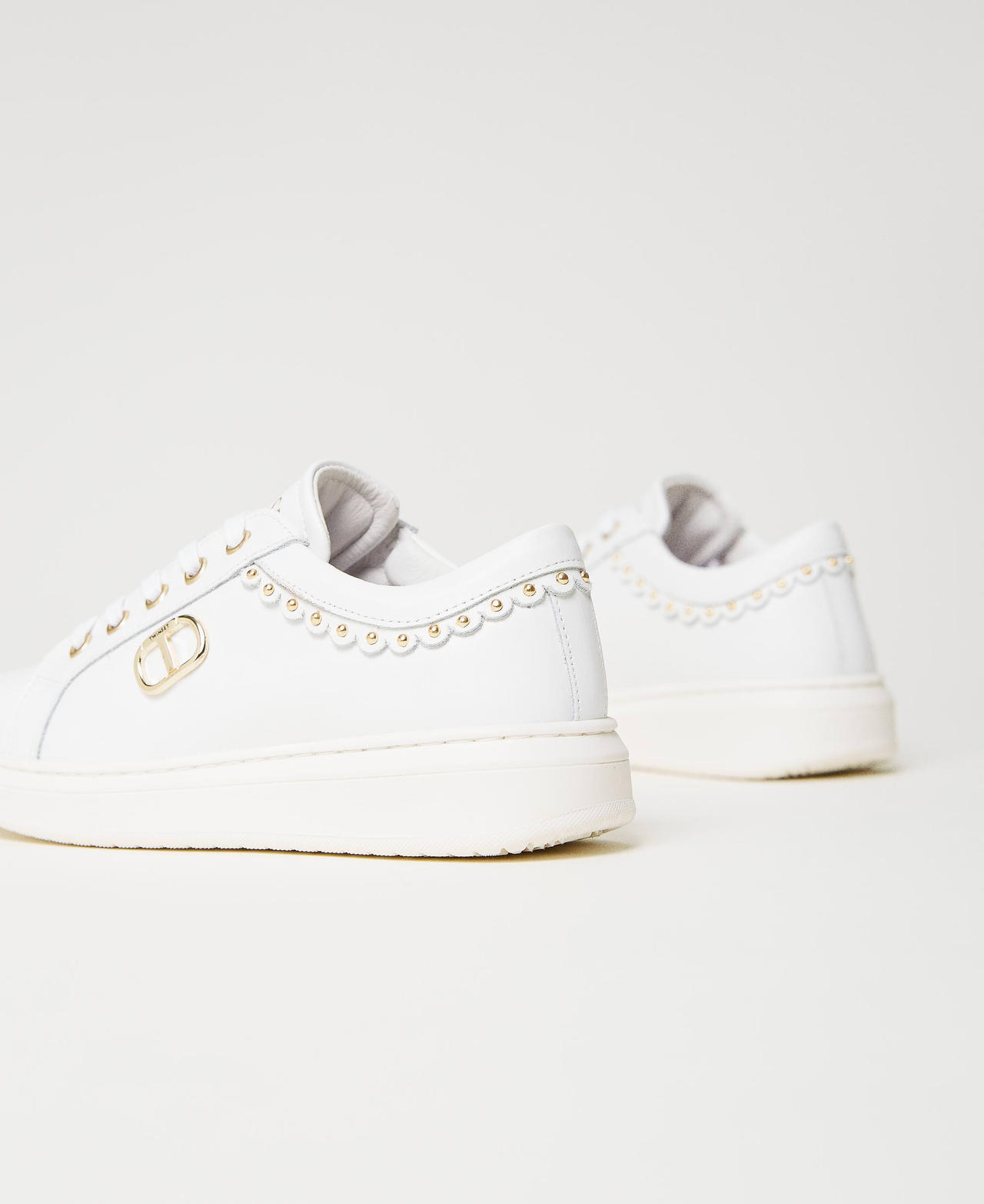 Leather trainers with Oval T "Lucent White" Girl 241GCJ052-03