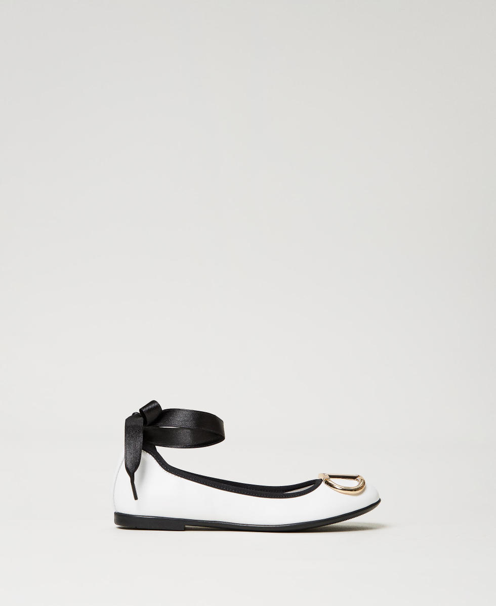 Ballerines en cuir avec lacet et Oval T Fille Blanc TWINSET Milano