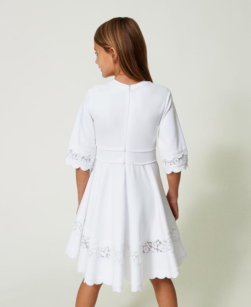 Short dress with lace