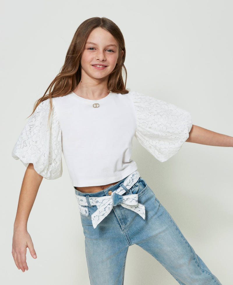 Disclaimer T-shirt crop bambina con pizzo nero bianco