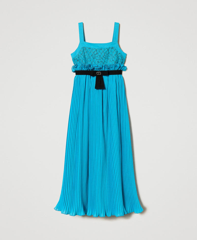 Long dress with lace and pleats