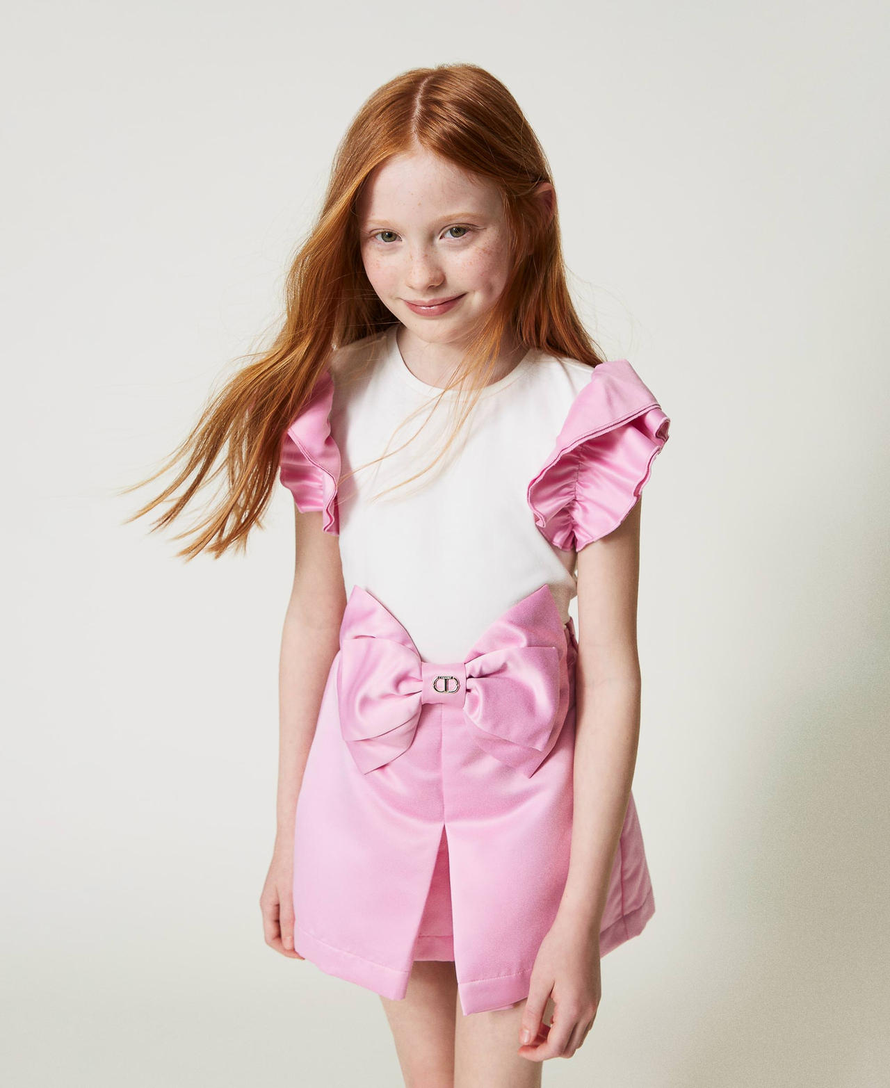 Jersey T-shirt and satin shorts