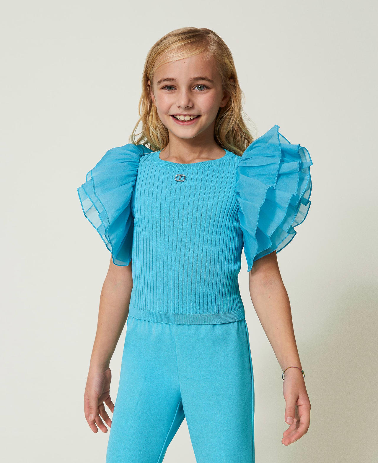 Fitted top with organza sleeves