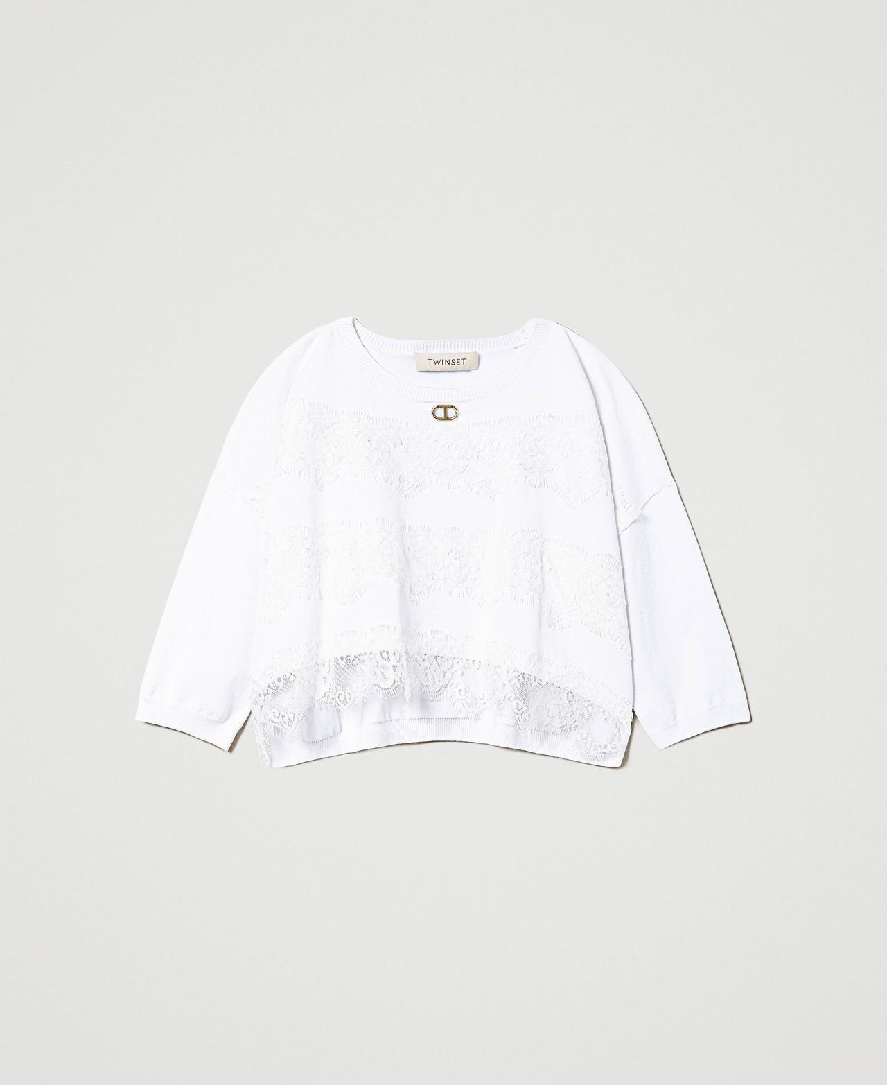 Pull boxy avec dentelle