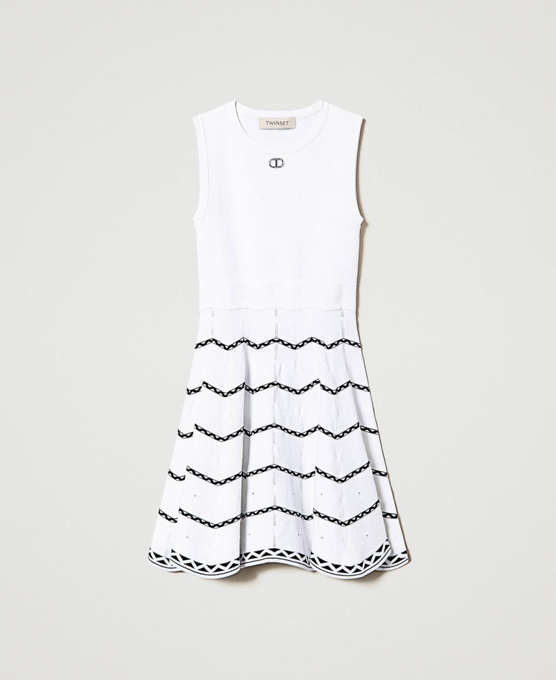 Short dress with geometric pattern