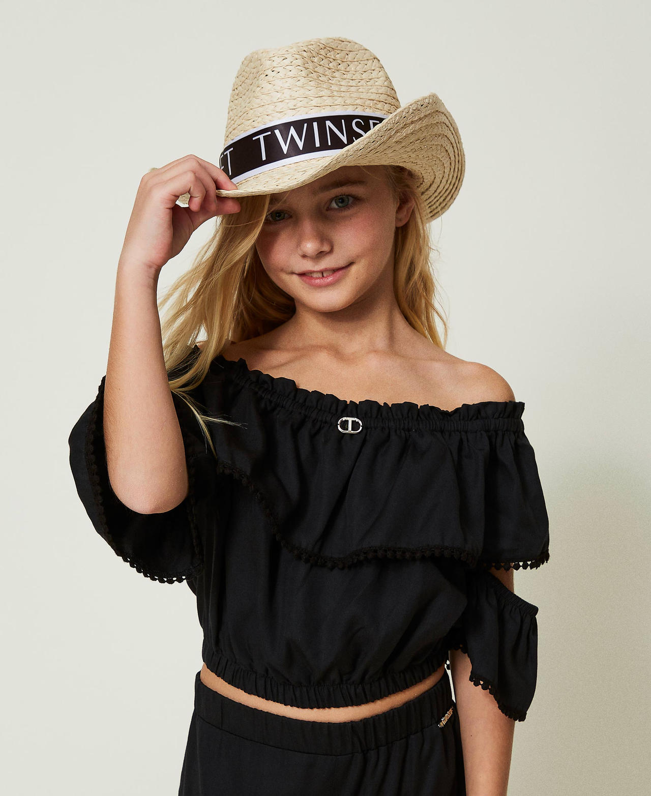 Raffia-like hat with logo