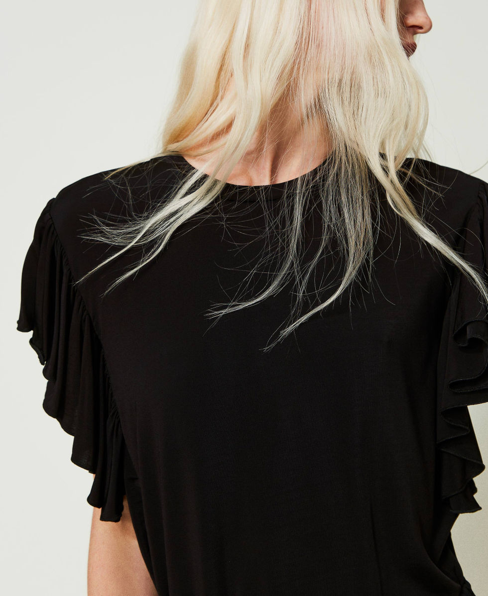 T-shirt con maniche ad aletta
