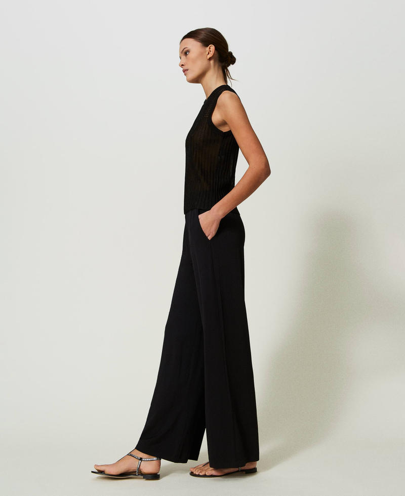 Pantaloni a palazzo con tasche Nero Donna 241LB22HH_00006_02