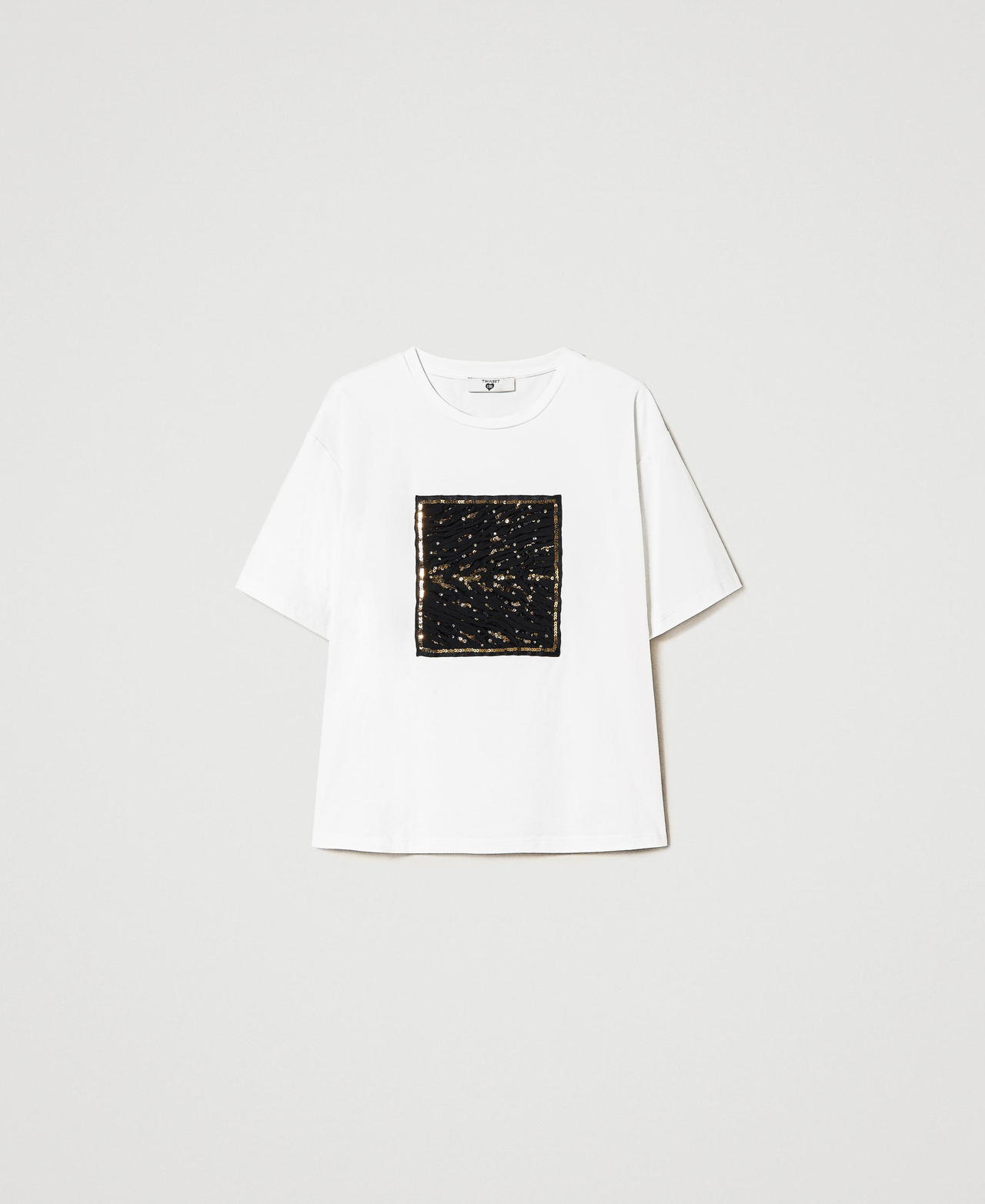 Regular t-shirt with embroidery