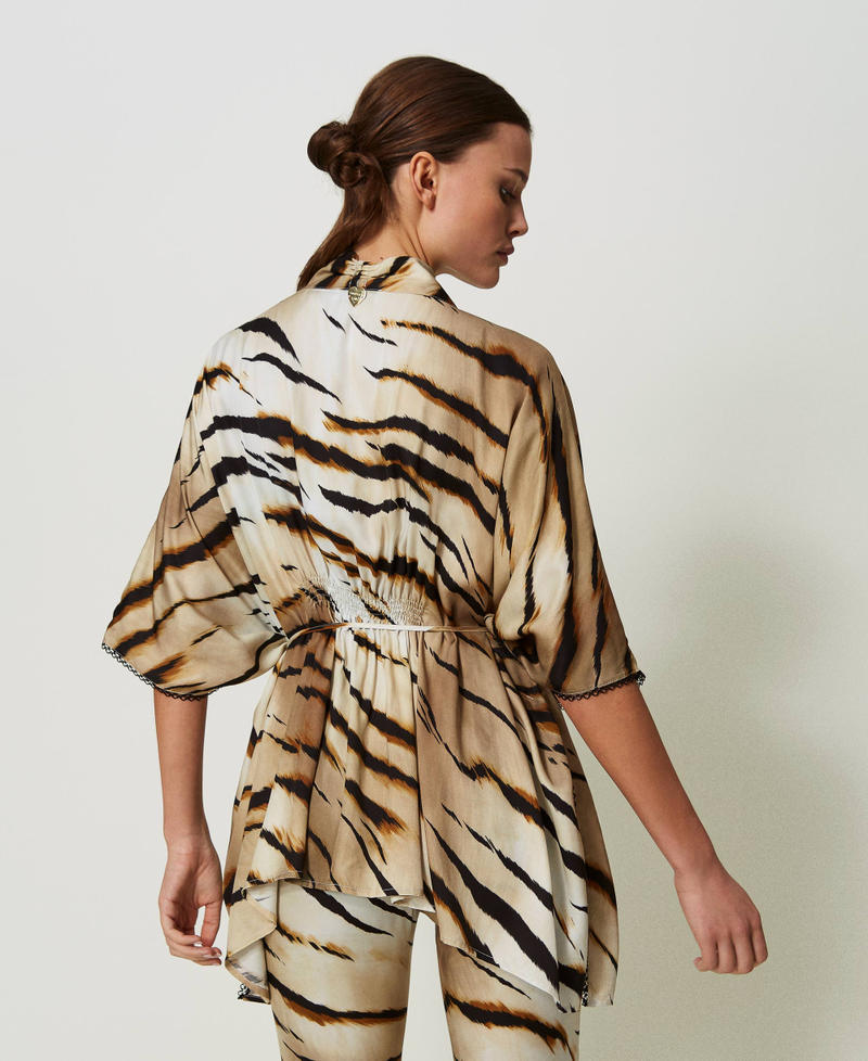 Twill kaftan with animal print