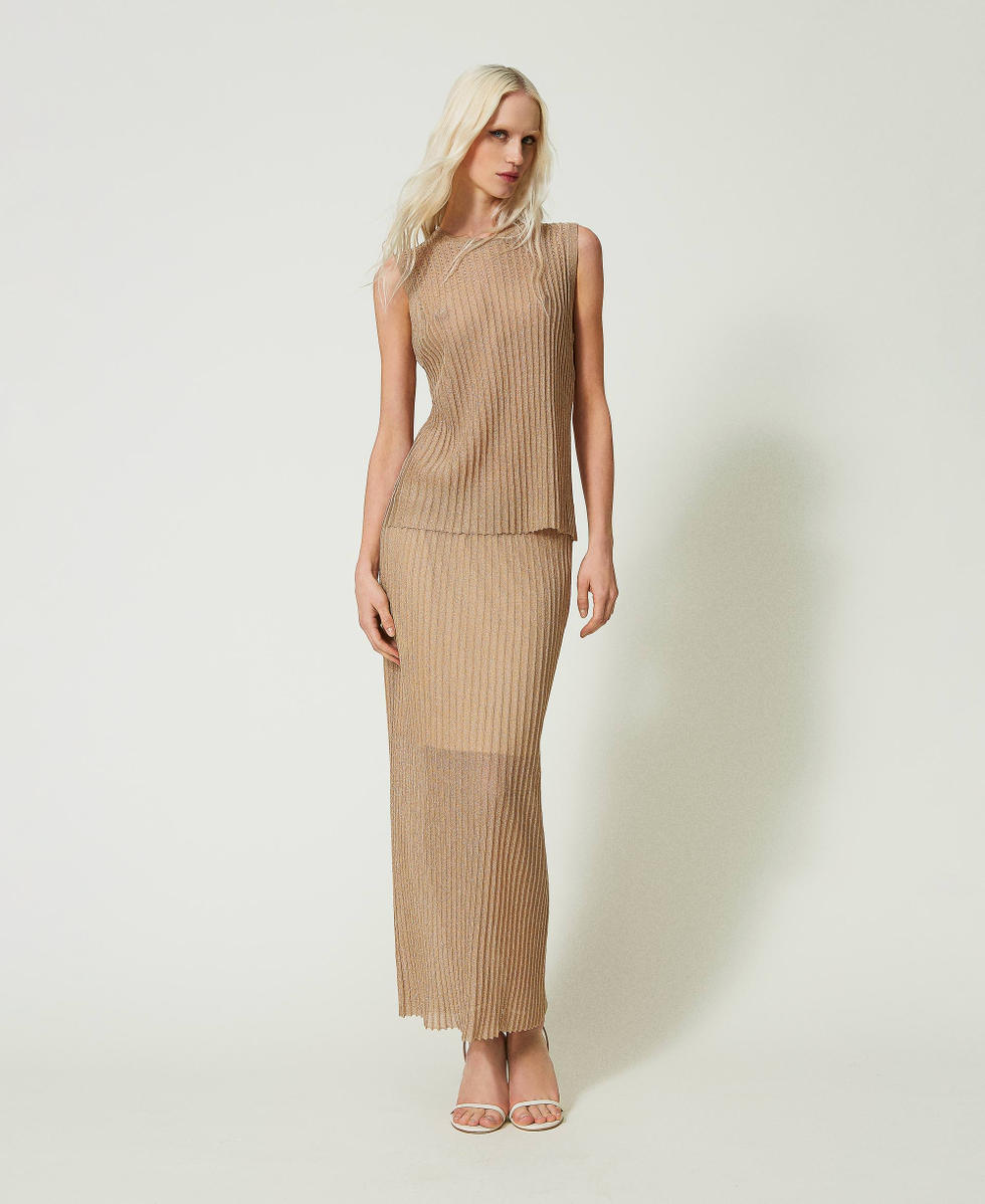 Lurex-Stricktop mit Rundhalsschnitt