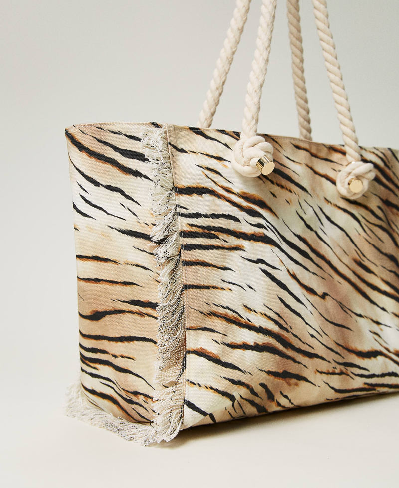 Printed canvas shopping bag
