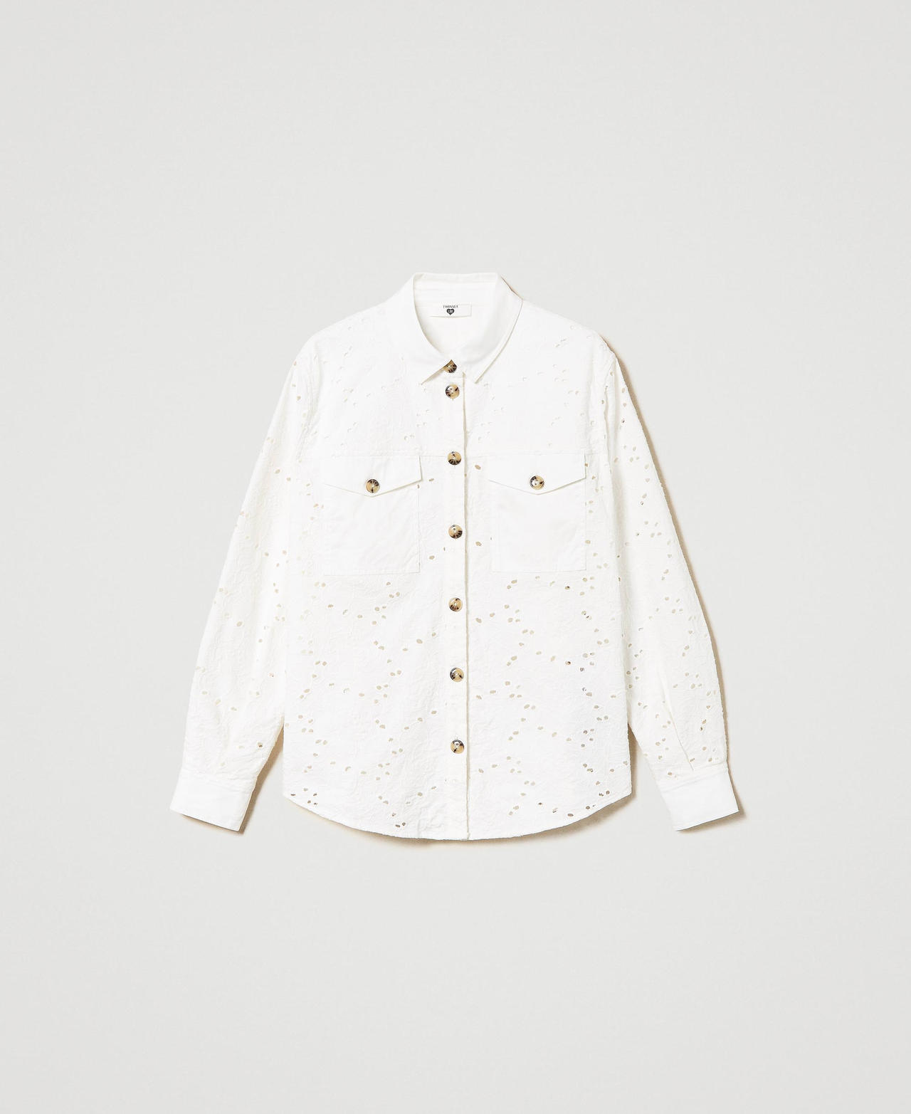 Chemise en sergé avec broderie anglaise