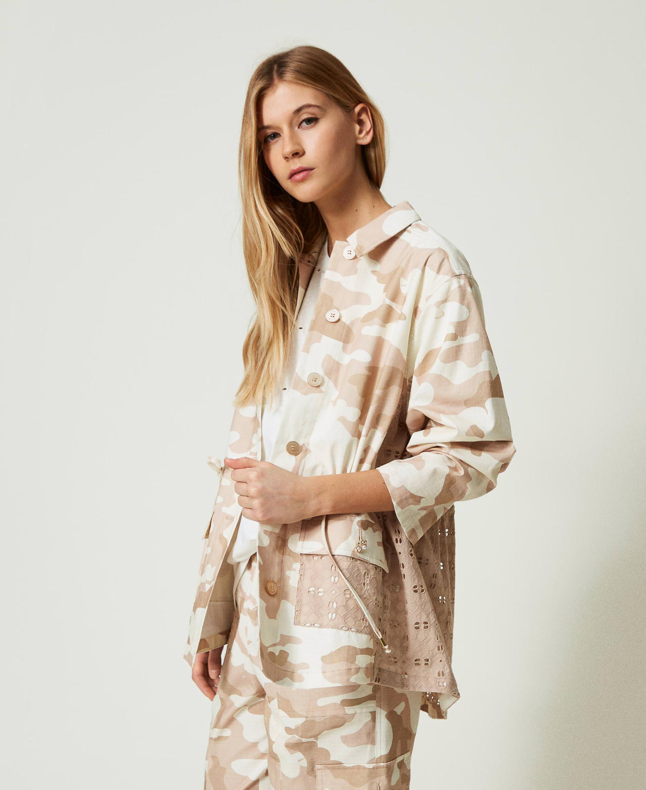 Veste saharienne avec imprimé camouflage