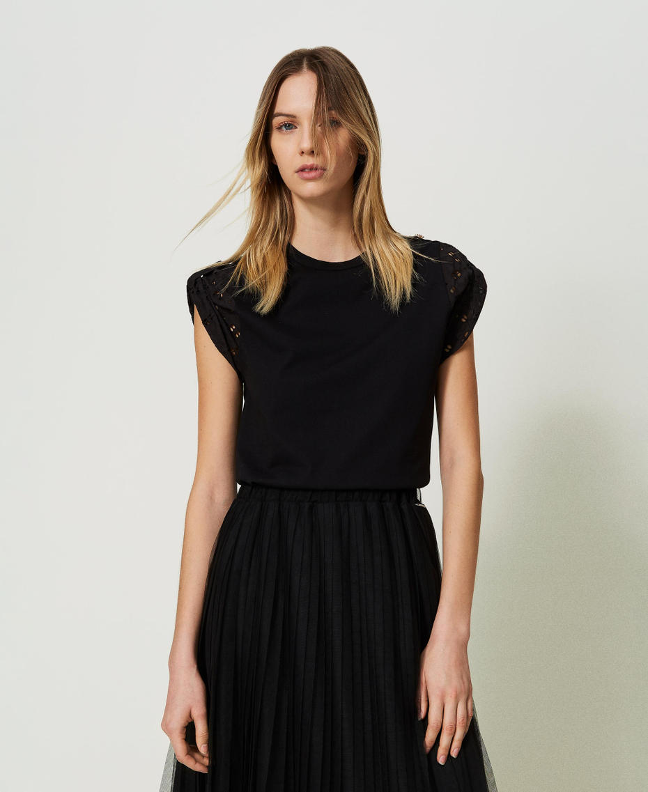 T-shirt with poplin broderie anglaise sleeves