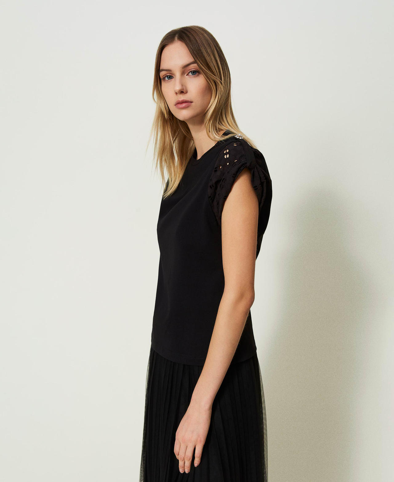 T-shirt with poplin broderie anglaise sleeves