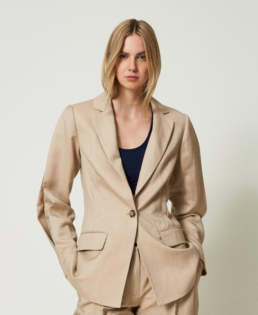 Linen blend blazer with pleats