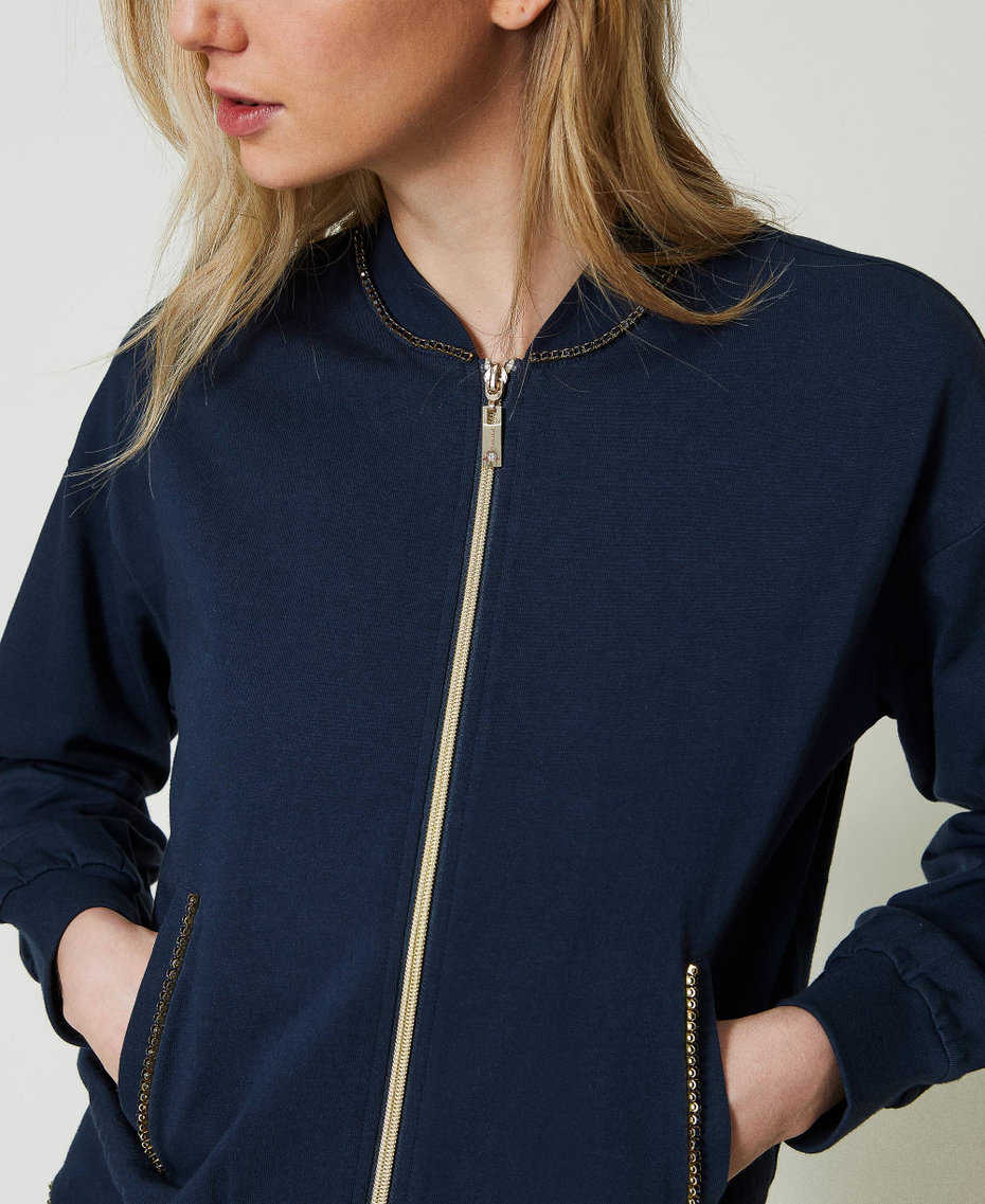 Sweatshirt and joggers with rhinestones
