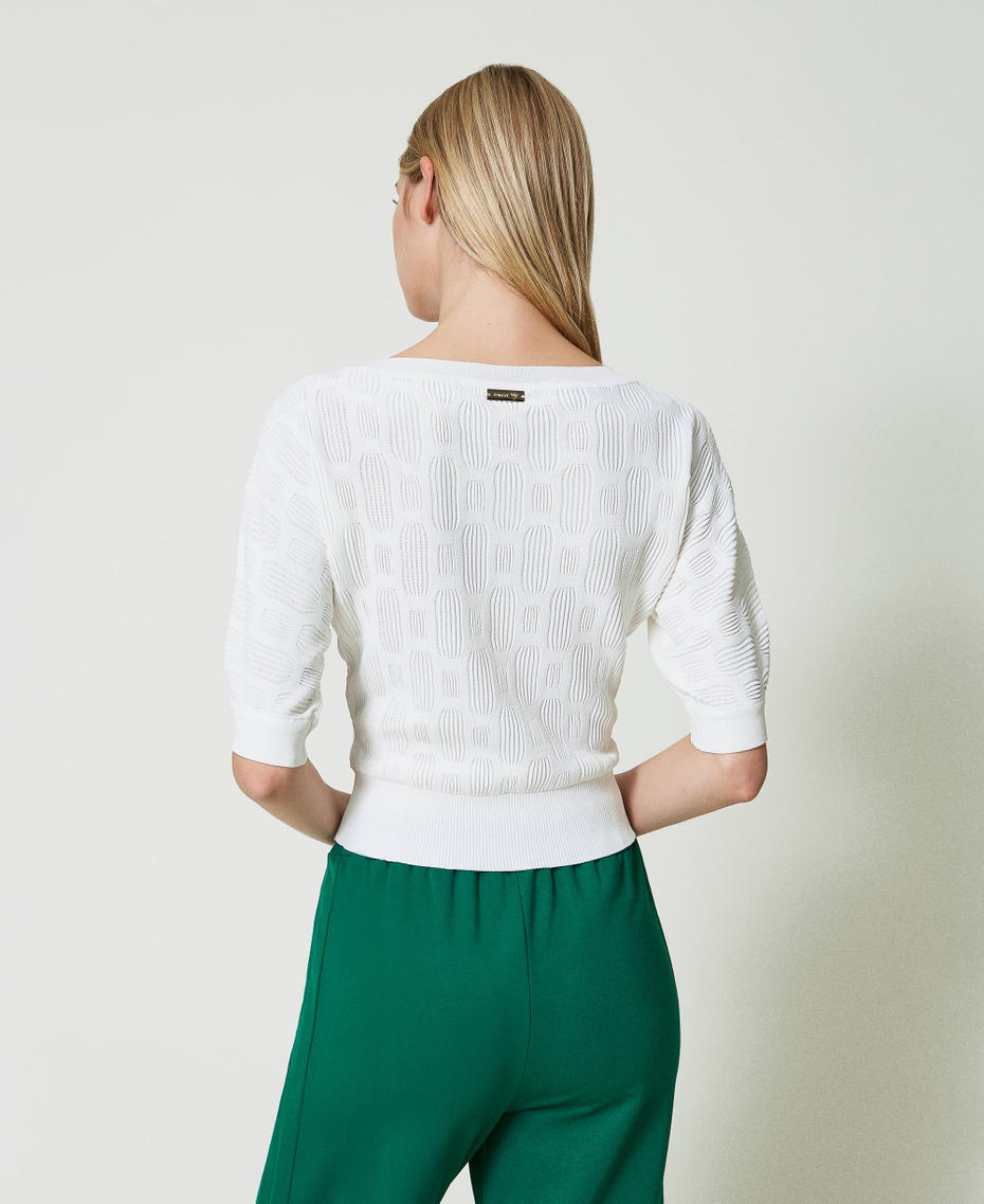 Jumper with geometric motif
