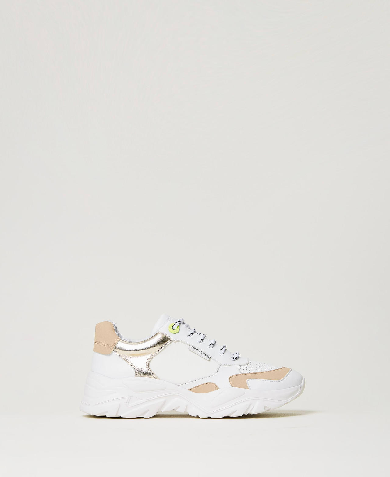 Running trainers with laminated details Off White Woman 241LLT010_00526_01