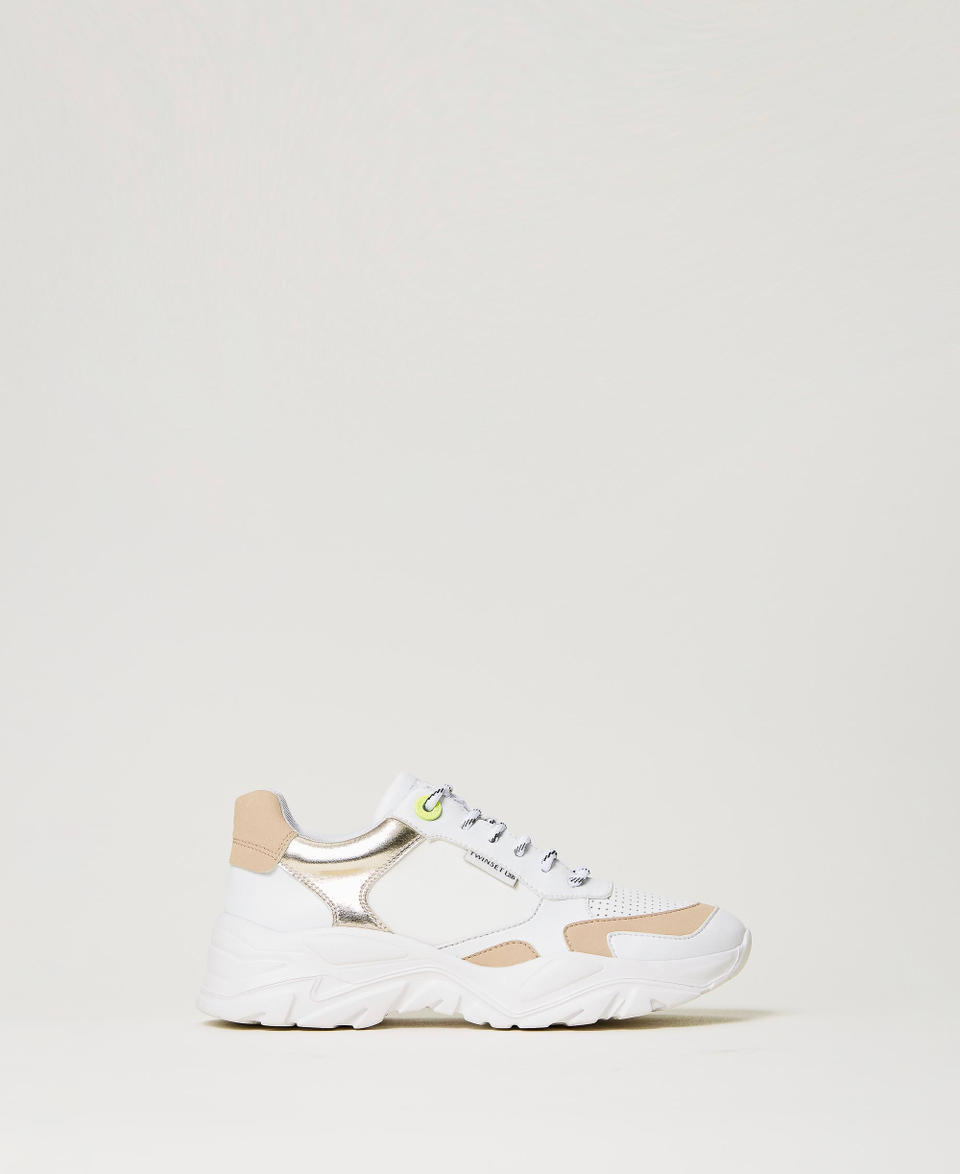 Running trainers with laminated details Off White Woman 241LLT010_00526_01