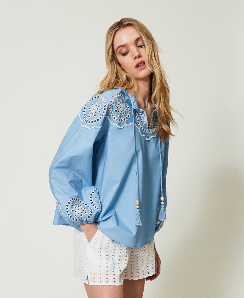 Poplin blouse with broderie anglaise Two-tone “Cornflower” Light Blue / Star White Woman 241LM2BAA-01