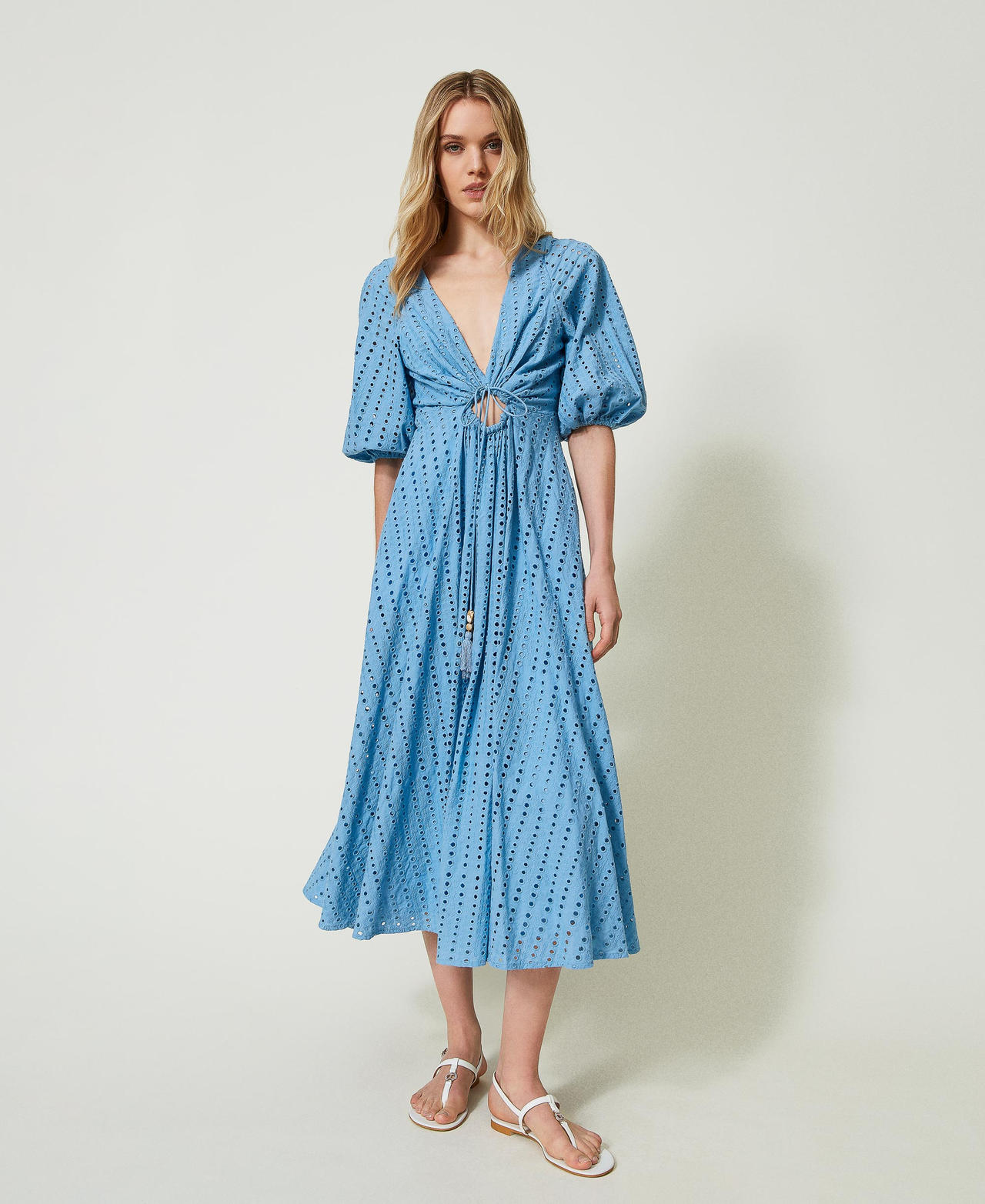 Long broderie anglaise dress with cutout Cornflower Blue Woman 241LM2MHH_00502_02