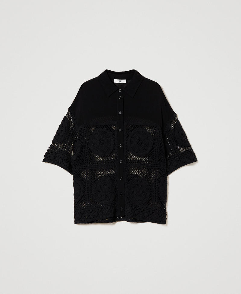 Chemise en crépon et crochet