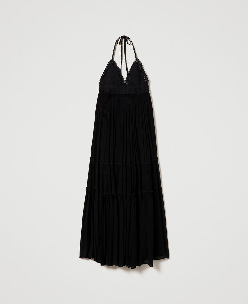 Robe longue en crépon et crochet