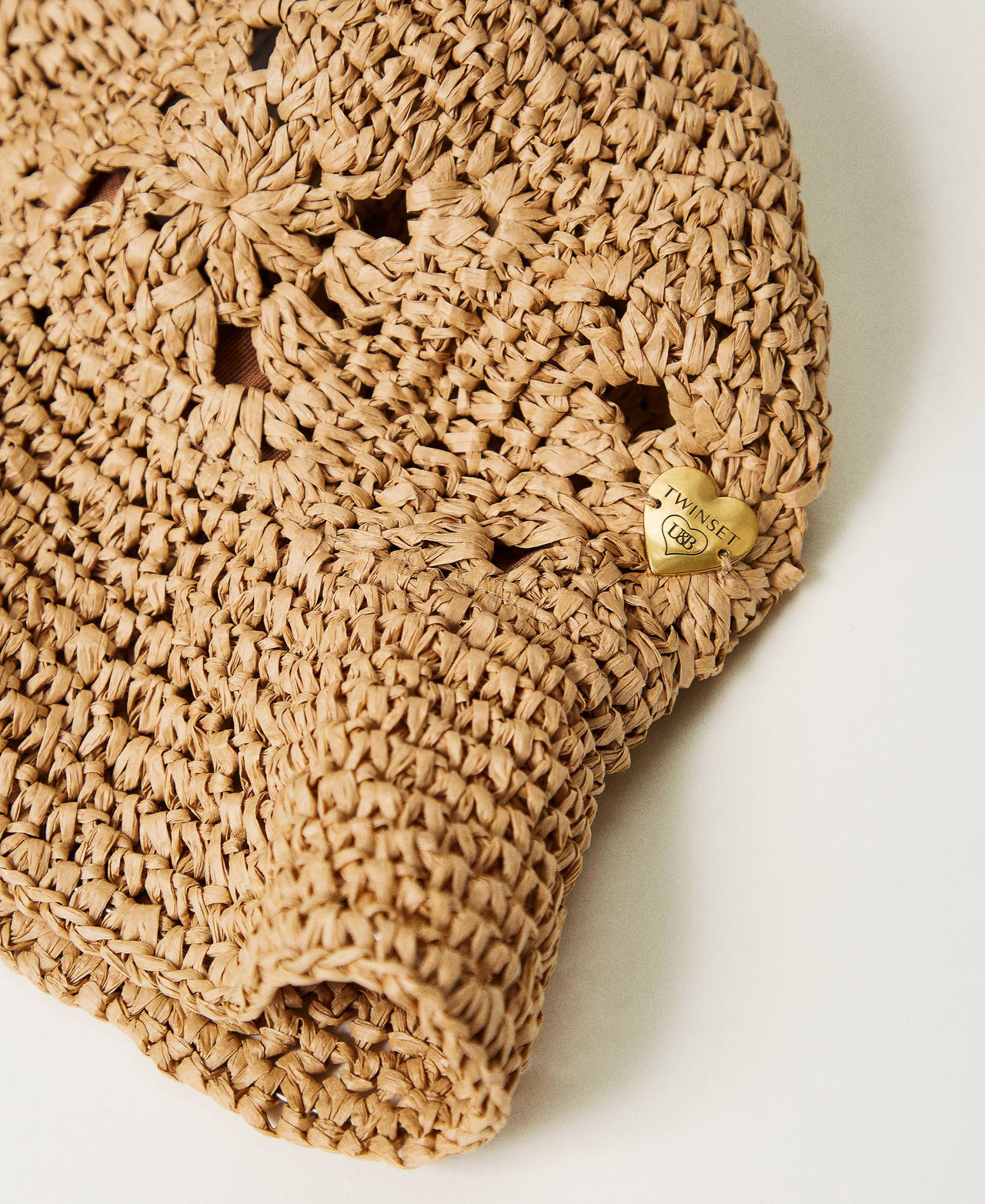 Raffia-like crochet hat