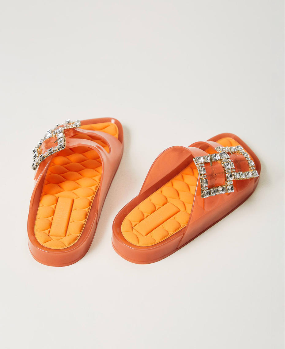 Sandali slide con fibbia gioiello