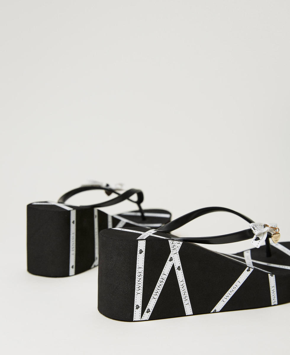 Platform thong sandals Woman, Black | TWINSET Milano