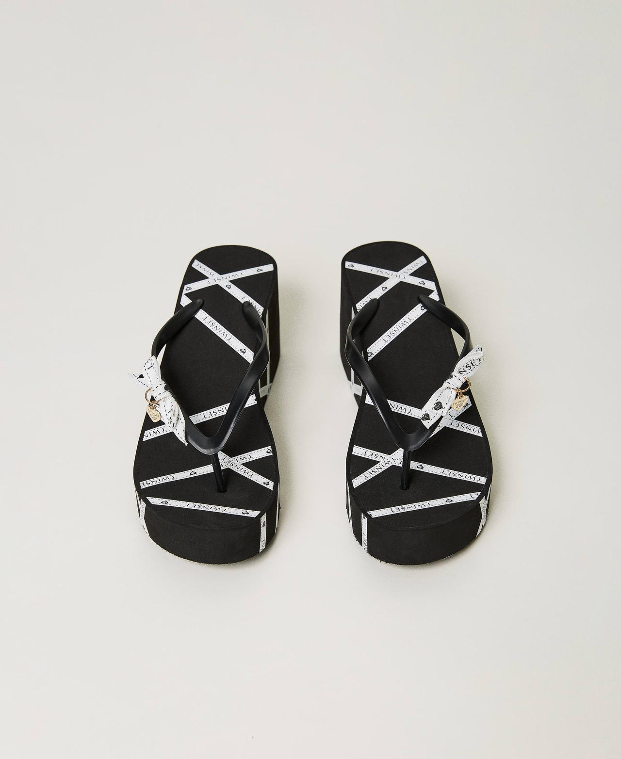 【美品】CLANE PLATFORM THONG SANDALS