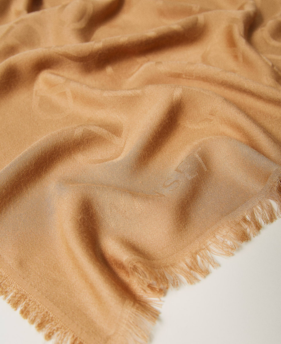 Jacquard kefiah with Oval T