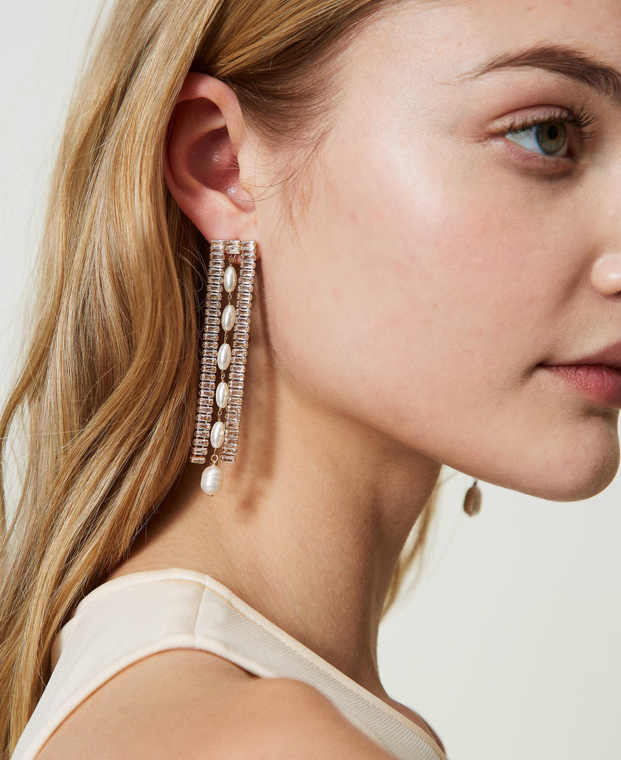 Boucles d’oreilles avec strass et perles