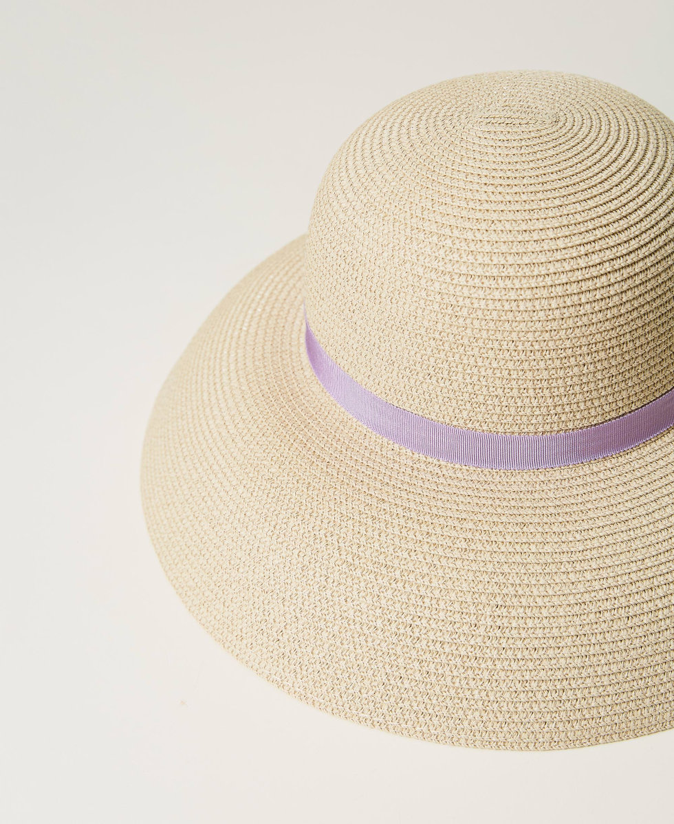 Straw hat with Oval T